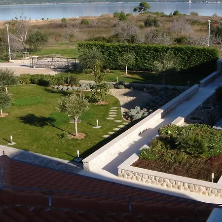 Semesterbostad In With Seaview, Terrace, Air Condition, Wifi