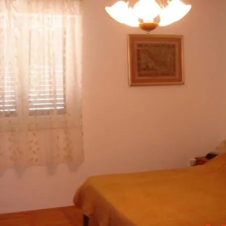 In With Seaview, Terrace, Air Condition, Wifi *