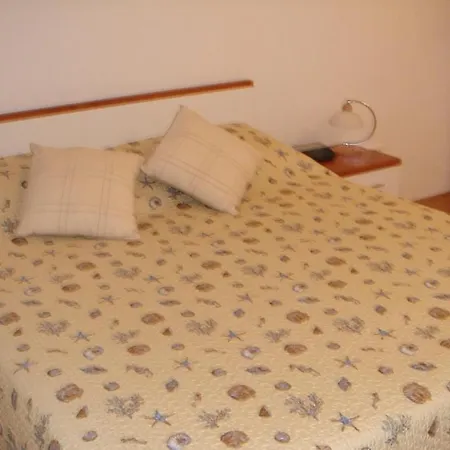 In With Seaview, Terrace, Air Condition, Wifi *